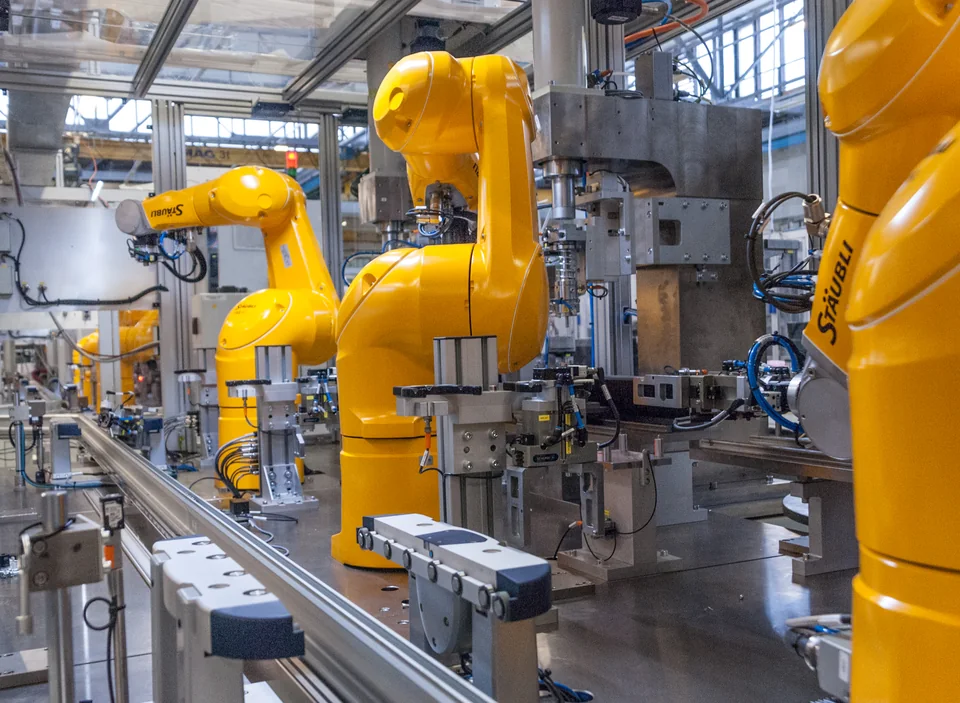 Industrial robot manufacturing line for smart manufacturing applications
