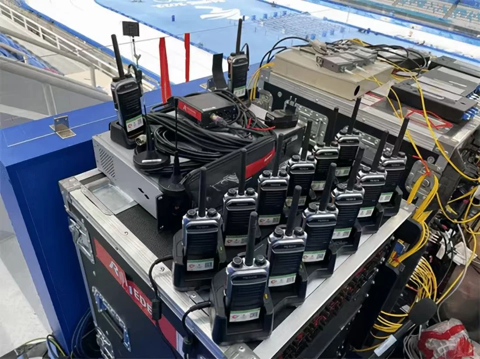 Multi-unit radio charging station